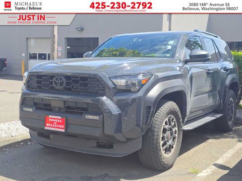 Used 2025 Toyota 4Runner TRD Off-Road Premium AWD/4WD image 1