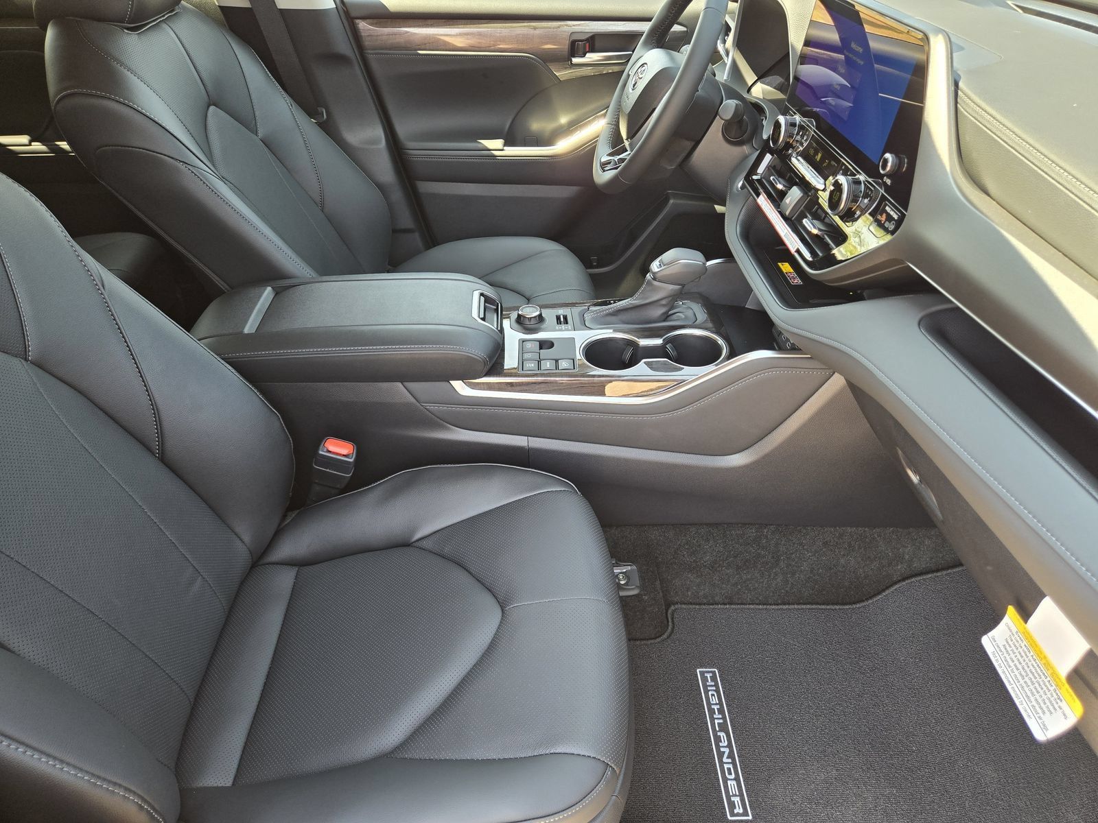 New 2026 Toyota Highlander Limited AWD/4WD image 13