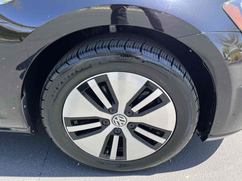Used 2019 Volkswagen e-Golf SE w/ Driver Assistance Package FWD image 78