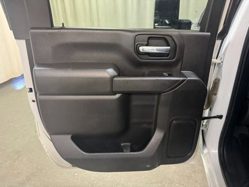 Used 2020 Chevrolet Silverado 2500 LT w/ Z71 Off-Road Package image 34