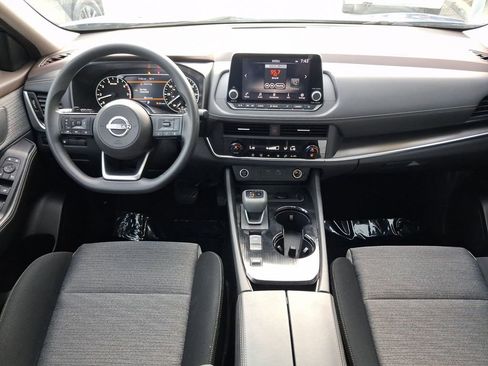 Certified 2023 Nissan Rogue SV FWD image 9