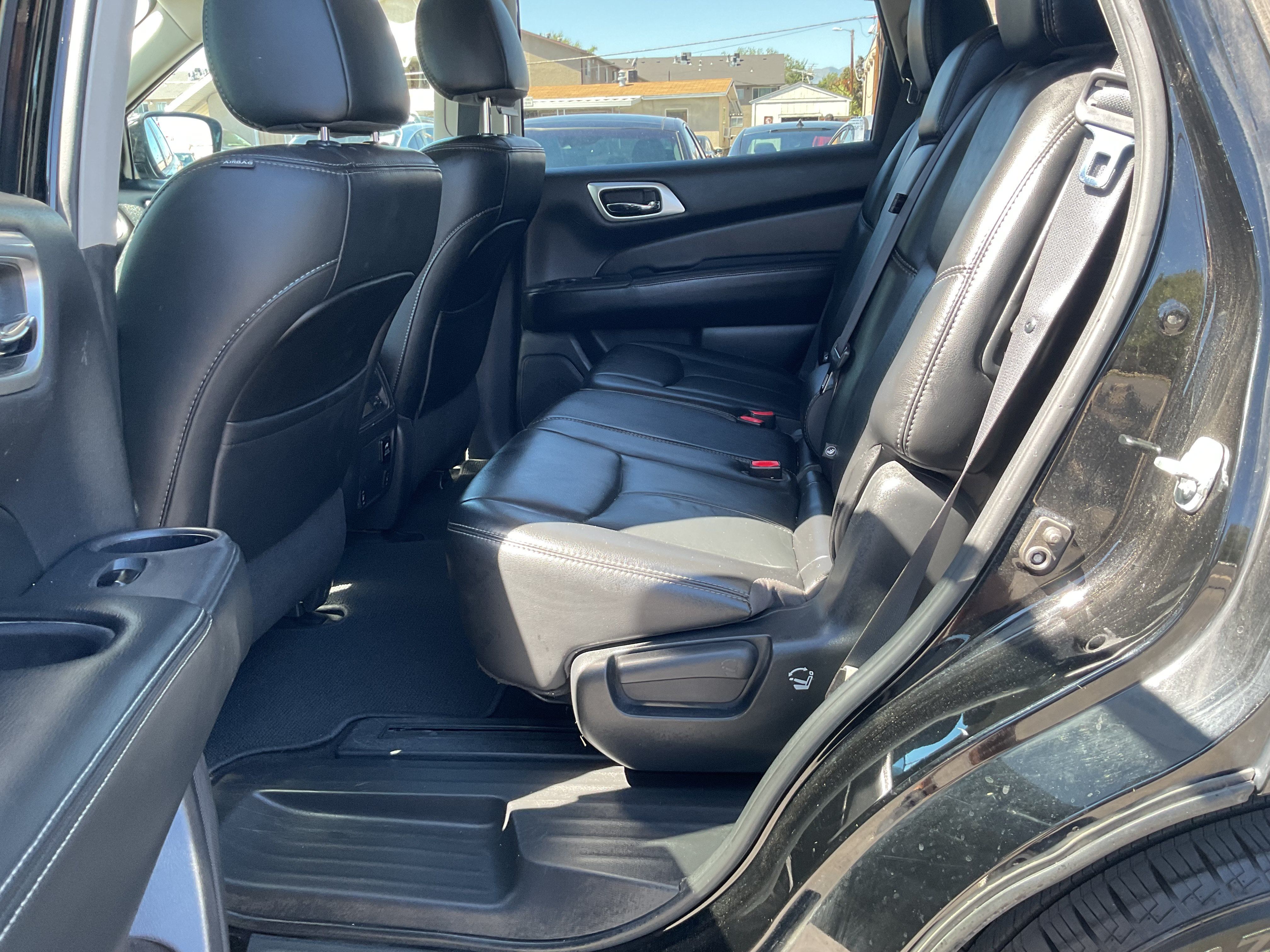 Used 2017 Nissan Pathfinder SL AWD/4WD image 12