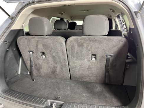 Used 2023 Kia Sorento LX image 9