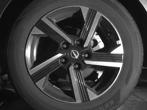 Used 2025 Nissan Sentra SV FWD image 14