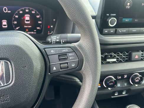 Used 2024 Honda Accord EX image 18