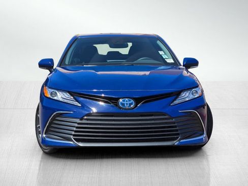 Used 2024 Toyota Camry XLE FWD image 2