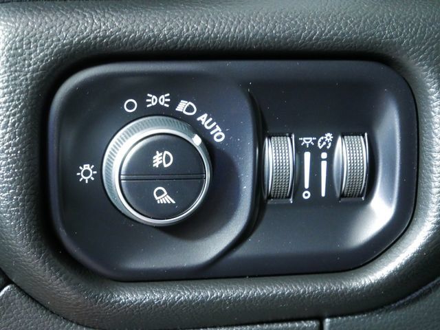 Used 2025 RAM 1500 Big Horn AWD/4WD image 25
