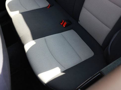 Used 2016 Chevrolet Cruze LS FWD image 10