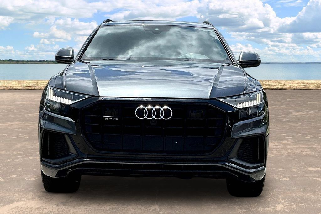 Used 2020 Audi Q8 Premium Plus w/ Premium Plus Package AWD/4WD image 2