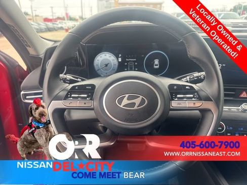 Used 2025 Hyundai Elantra SEL FWD image 16