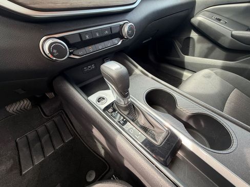 Used 2025 Nissan Altima 2.5 SV image 39