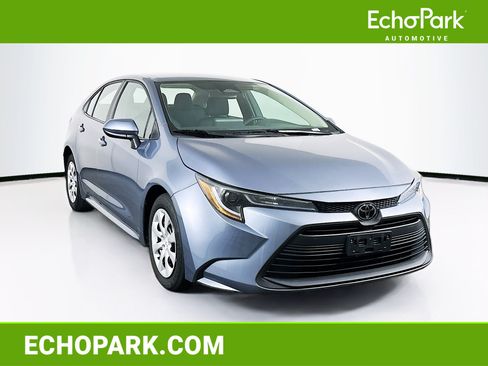 Used 2024 Toyota Corolla LE FWD image 1