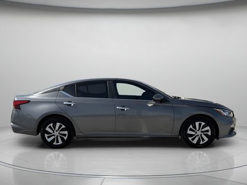 Used 2021 Nissan Altima 2.5 S FWD image 2