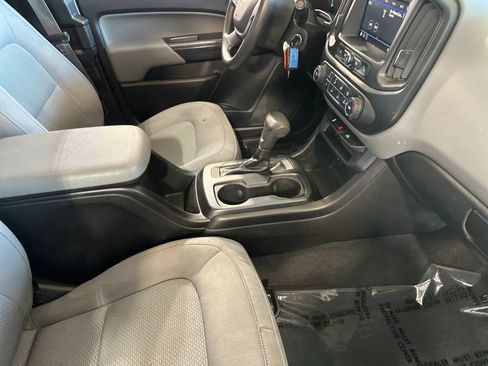 Used 2020 Chevrolet Colorado W/T w/ WT Convenience Package RWD image 16