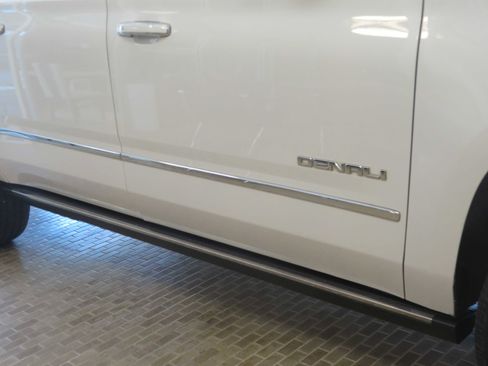 Used 2018 GMC Yukon XL Denali w/ Denali Ultimate Package AWD/4WD image 74
