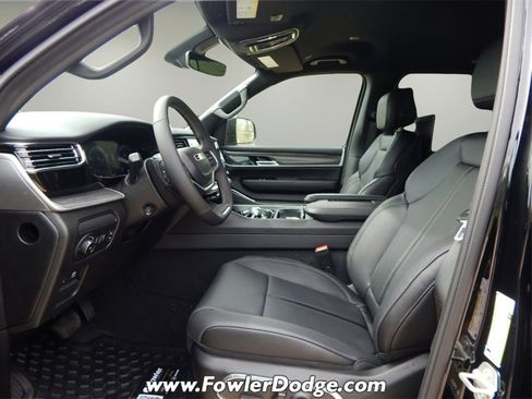 New 2024 Jeep Wagoneer L Series III w/ Rear Seat Video Group 1 image 12