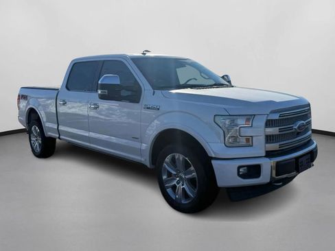 Used 2017 Ford F150 Platinum w/ Equipment Group 701A Luxury image 39