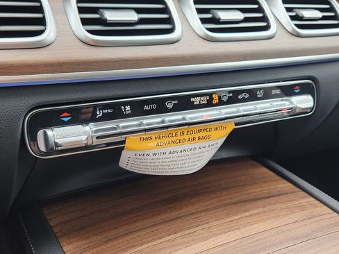 New 2026 Mercedes-Benz GLS 450 4MATIC image 18