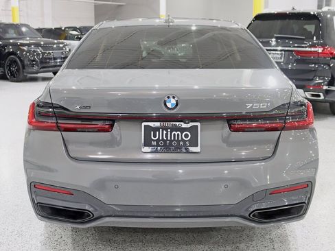 Used 2022 BMW 750i xDrive w/ Executive Package image 13