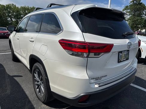 Used 2019 Toyota Highlander XLE AWD/4WD image 6