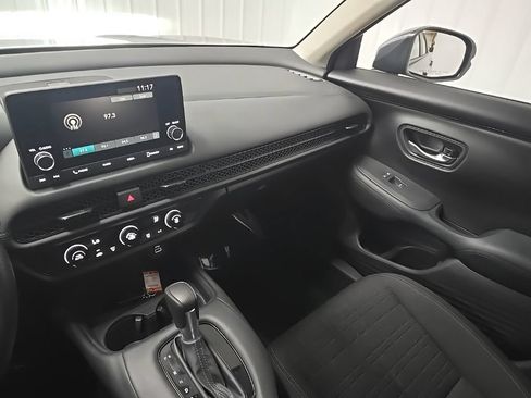 Used 2023 Honda HR-V LX image 27