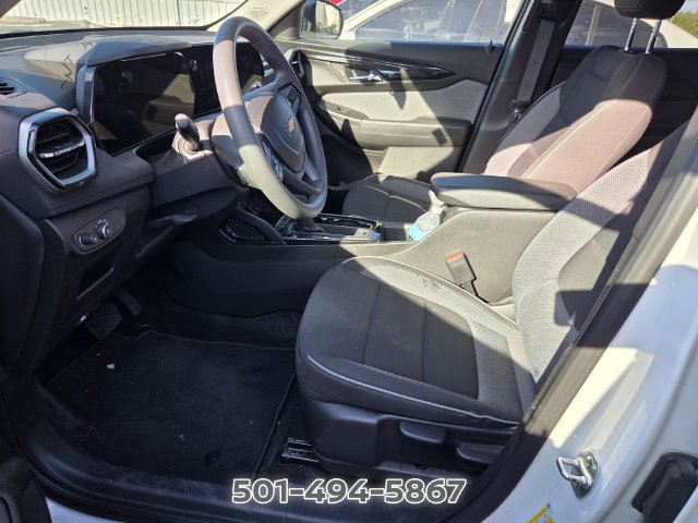 Used 2025 Chevrolet TrailBlazer LS w/ LS Convenience Package FWD image 10