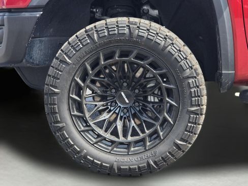 Used 2024 GMC Sierra 1500 AT4X AWD/4WD image 11