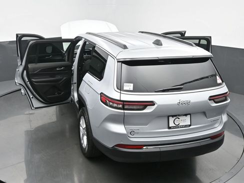 New 2025 Jeep Grand Cherokee L Laredo w/ Luxury Tech Group I image 69