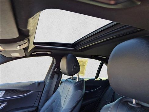 Used 2018 Mercedes-Benz E 300 image 15
