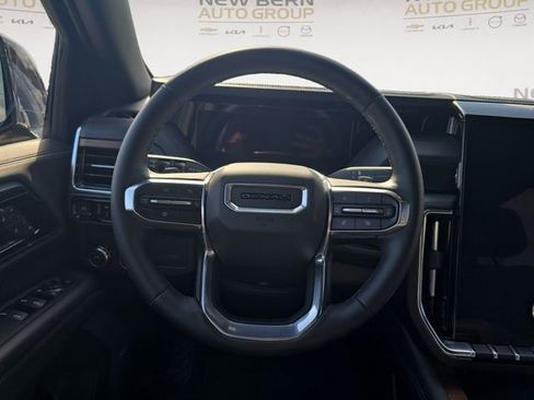 Used 2025 GMC Yukon Denali image 12