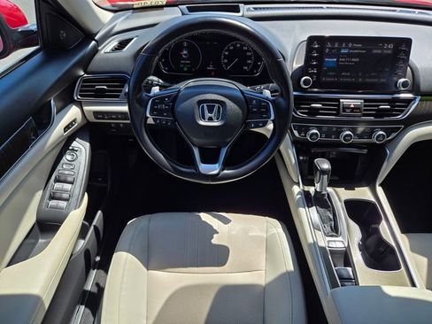 Used 2018 Honda Accord Touring image 11