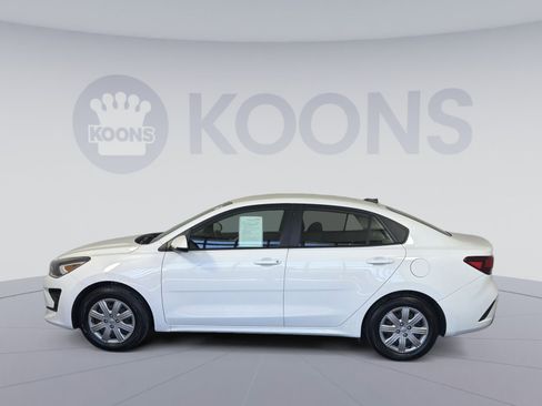 Used 2022 Kia Rio LX image 2