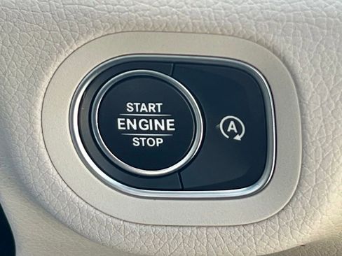 Certified 2022 Mercedes-Benz GLS 450 4MATIC image 38