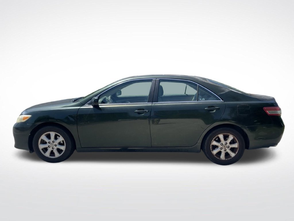 Used 2010 Toyota Camry LE FWD image 8