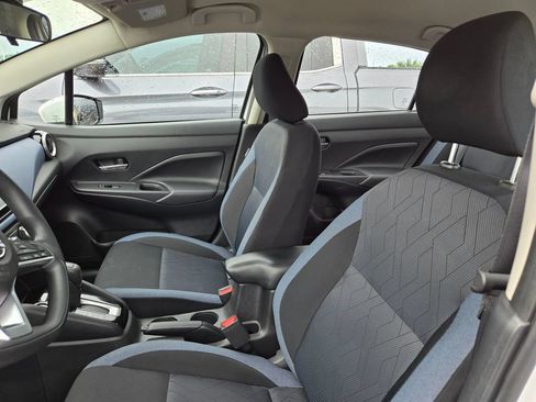 Used 2024 Nissan Versa SV FWD image 4