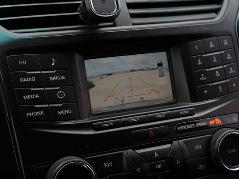 Used 2018 Ford Explorer XLT FWD image 14