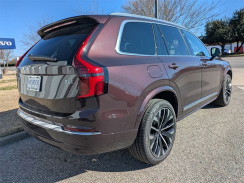 New 2025 Volvo XC90 B6 Core w/ Climate Package image 4