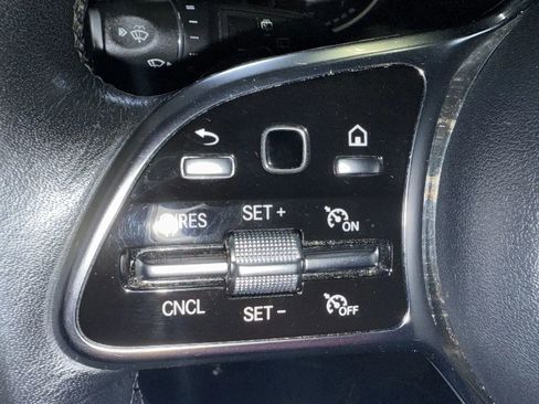 Used 2020 Mercedes-Benz GLC 300 4MATIC image 15