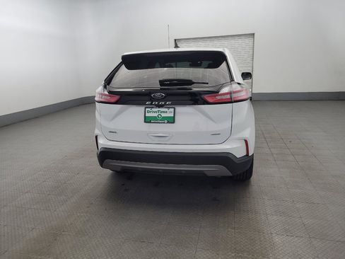 Used 2024 Ford Edge SEL image 7