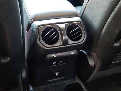 Used 2021 Jeep Gladiator Rubicon AWD/4WD image 22