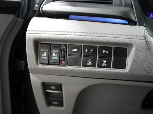 Used 2019 Honda Odyssey Elite image 8