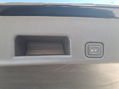 Certified 2025 GMC Acadia Elevation image 6