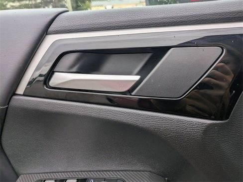 Used 2023 Mitsubishi Outlander SE image 11