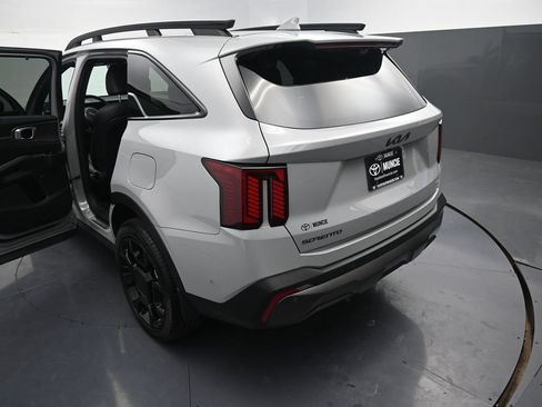 Certified 2025 Kia Sorento SX Prestige AWD/4WD image 25