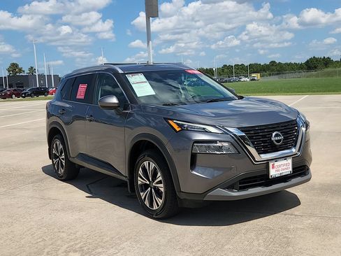 Certified 2023 Nissan Rogue SV w/ SV Premium B Package FWD image 3