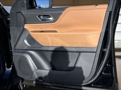 New 2026 INFINITI QX80 Luxe image 24