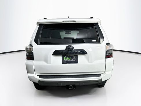Used 2019 Toyota 4Runner TRD Off-Road Premium AWD/4WD image 7