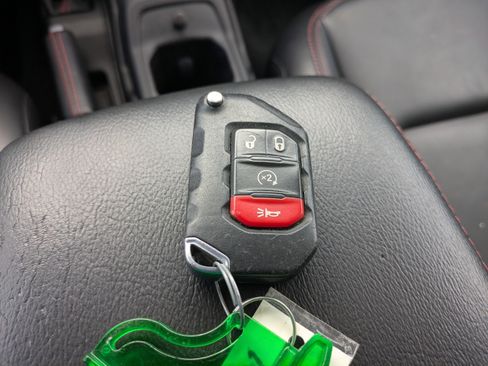 Used 2020 Jeep Gladiator Rubicon AWD/4WD image 26