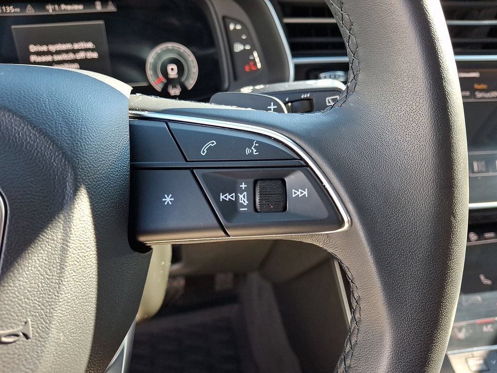 Used 2023 Audi Q7 2.0T Premium Plus w/ Convenience Package AWD/4WD image 24