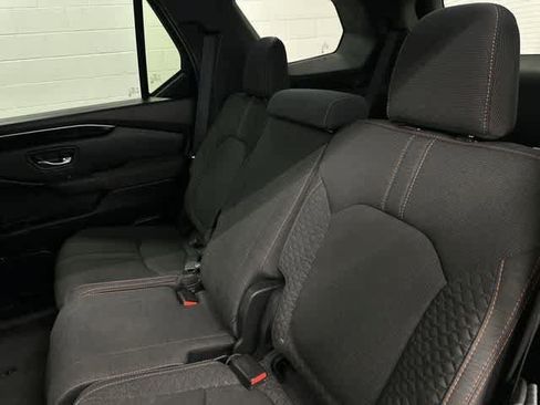 Used 2025 Honda Pilot Sport image 14